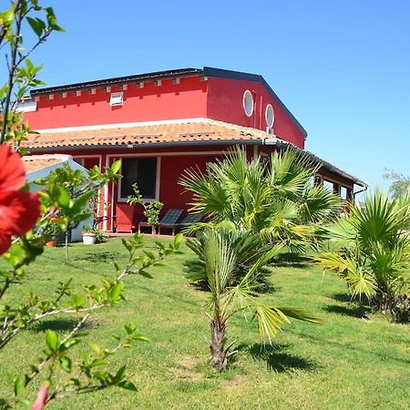 Floripa Surf House Bed & Breakfast Santa Maria Del Focallo Exterior foto